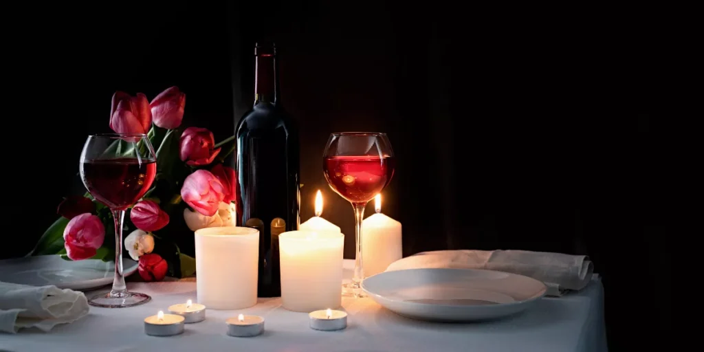 The Magic of Candlelight in Seasonal Decorations